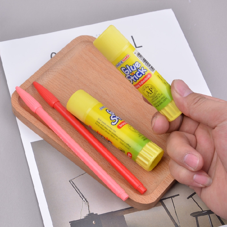 南韓（（Glue Stick）） 35G 高粘度固體膠/膠棒_http://02394.cn/img/sp/150/31004bff-6c53-4d55-988e-f78c051b6bf6.jpg