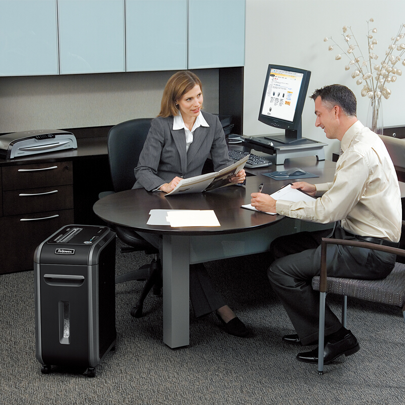 范羅士（Fellowes） 99Ci 商用辦公多功能碎紙機(jī)（可碎光盤(pán)/信用卡等/安全觸停/節(jié)能靜音）_http://02394.cn/img/sp/258/e15123d7-a5d2-4514-bc53-5e781bf13912.jpg