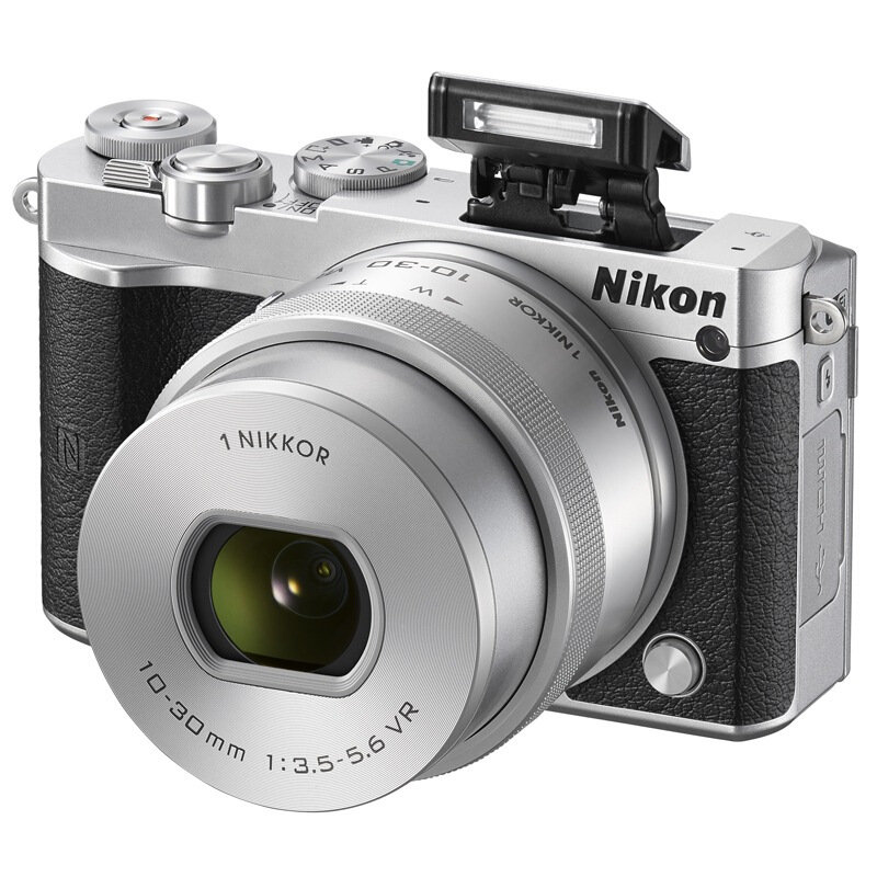 尼康（Nikon） J5 微單相機（J5+1 10-30mm f/3.5-5.6 PD鏡頭套機銀色）_http://02394.cn/img/sp/307/d5e2e374-dd47-4cc7-bcce-c5ebb050b9c4.jpg