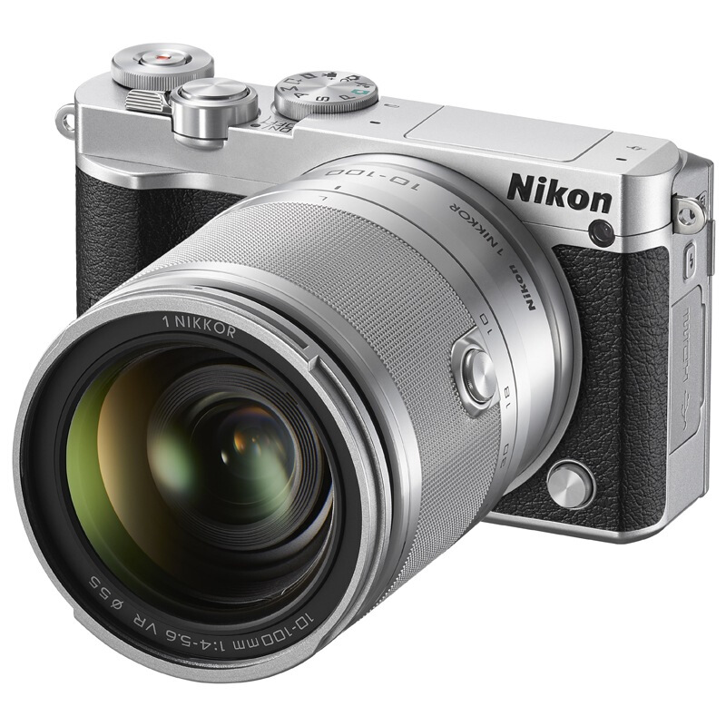 尼康（Nikon） J5 微單相機(jī)（10-100mm f/4-5.6鏡頭套機(jī)銀色）_http://02394.cn/img/sp/307/f7cb6853-cc52-44d4-a8ac-c21a0a43068c.jpg