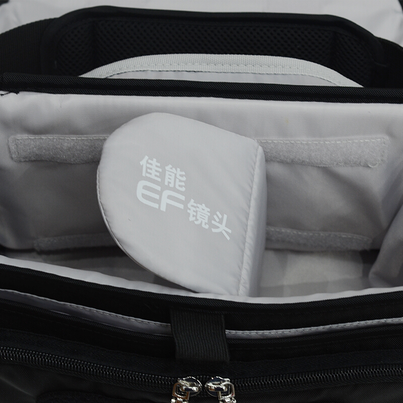 佳能（Canon） 5D4 6D 77D 80D 單反相機(jī)包 原裝攝影包 微單數(shù)碼單肩包 佳能黑色單肩包_http://02394.cn/img/sp/319/fb077fbd-ede2-49de-ac99-d502bc8815bf.jpg