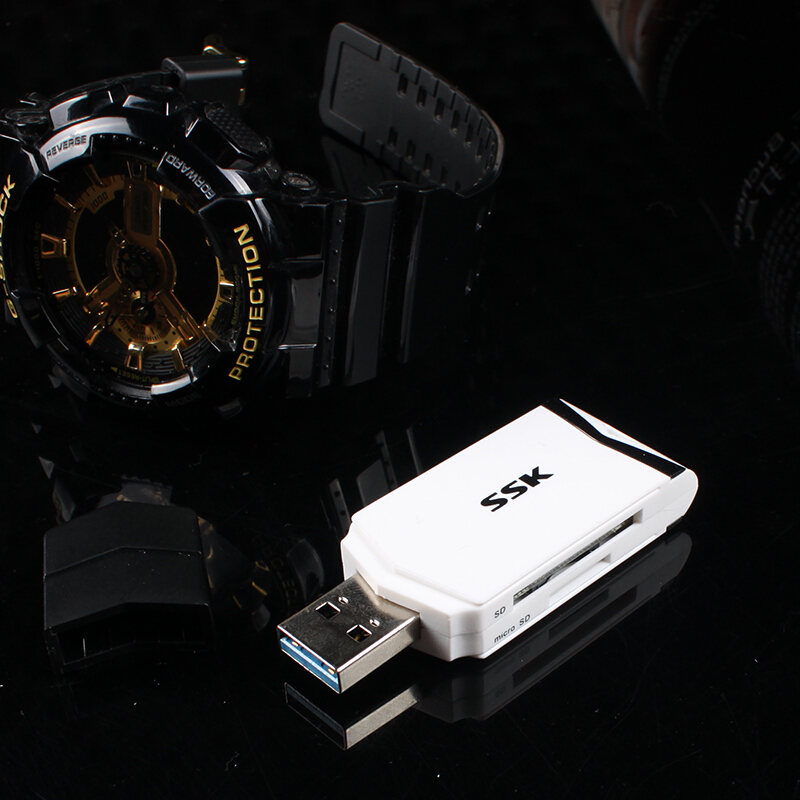 飚王（SSK） SCRM601 多功能二合一讀卡器 USB3.0高速讀寫 支持TF手機內(nèi)存卡SD相機卡_http://02394.cn/img/sp/323/073c2c0a-c4f4-49f9-90b1-d8f4c08940d8.jpg